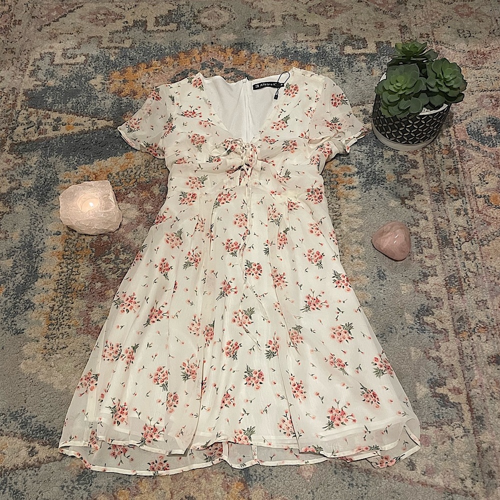Off White Floral dress/never worn Nordstrom Dress